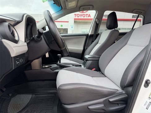 Used 2015 Toyota RAV4 LE image 26