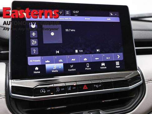 Used 2025 Jeep Compass Limited AWD/4WD image 19