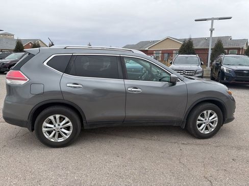 Used 2016 Nissan Rogue image 12