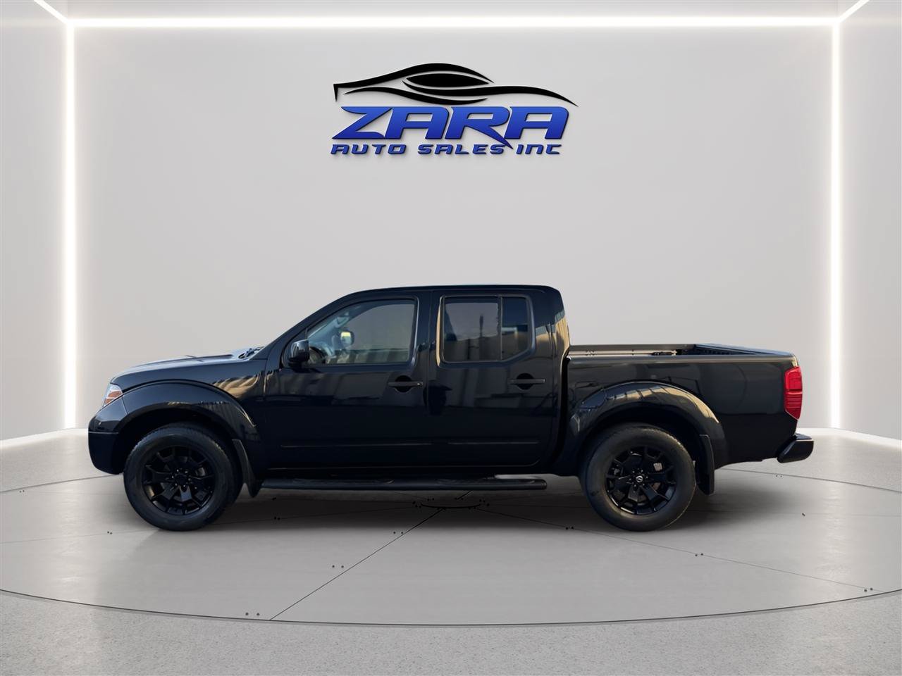 Used 2020 Nissan Frontier SV w/ Midnight Edition Floor Mats AWD/4WD image 9