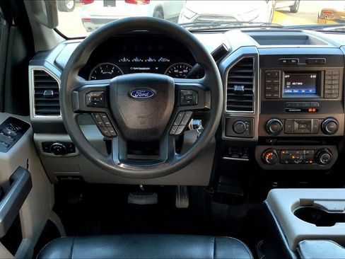 Used 2018 Ford F250 XLT w/ Snow Plow Prep Package image 5