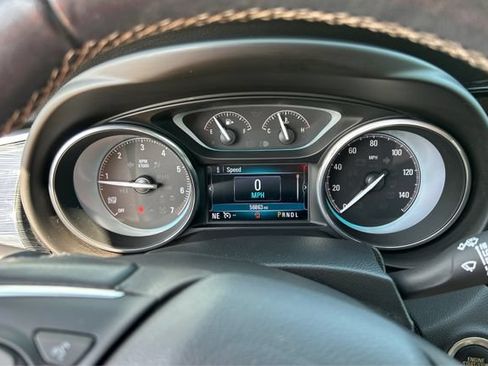 Used 2018 Buick Envision Essence AWD/4WD image 16