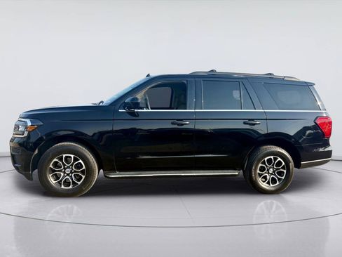 Used 2023 Ford Expedition XLT RWD image 4