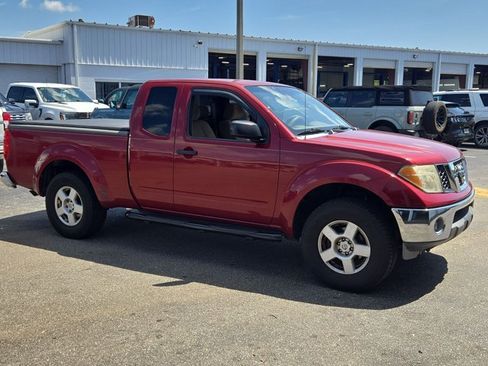 Used 2007 Nissan Frontier SE w/ SE Value Truck Pkg RWD image 3