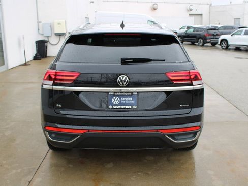 Certified 2023 Volkswagen Atlas Cross Sport SE image 5