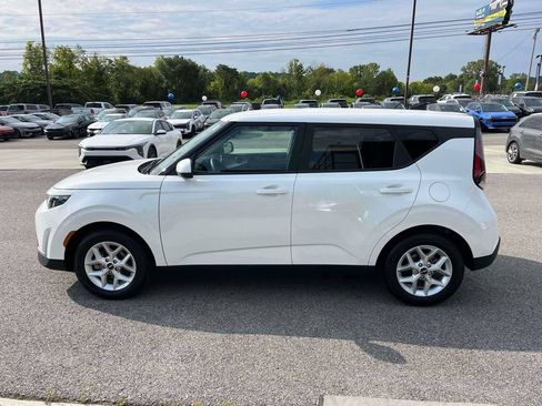 Used 2025 Kia Soul LX w/ LX Technology Package FWD image 29