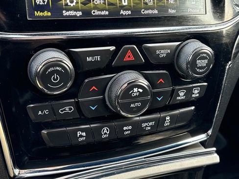 Used 2020 Jeep Grand Cherokee Altitude image 18