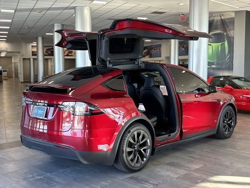 Used 2024 Tesla Model X image 33