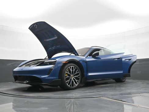 Certified 2022 Porsche Taycan Turbo S w/ Premium Package AWD/4WD image 28