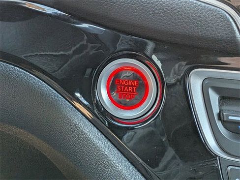 Certified 2025 Honda Passport Black Edition image 16