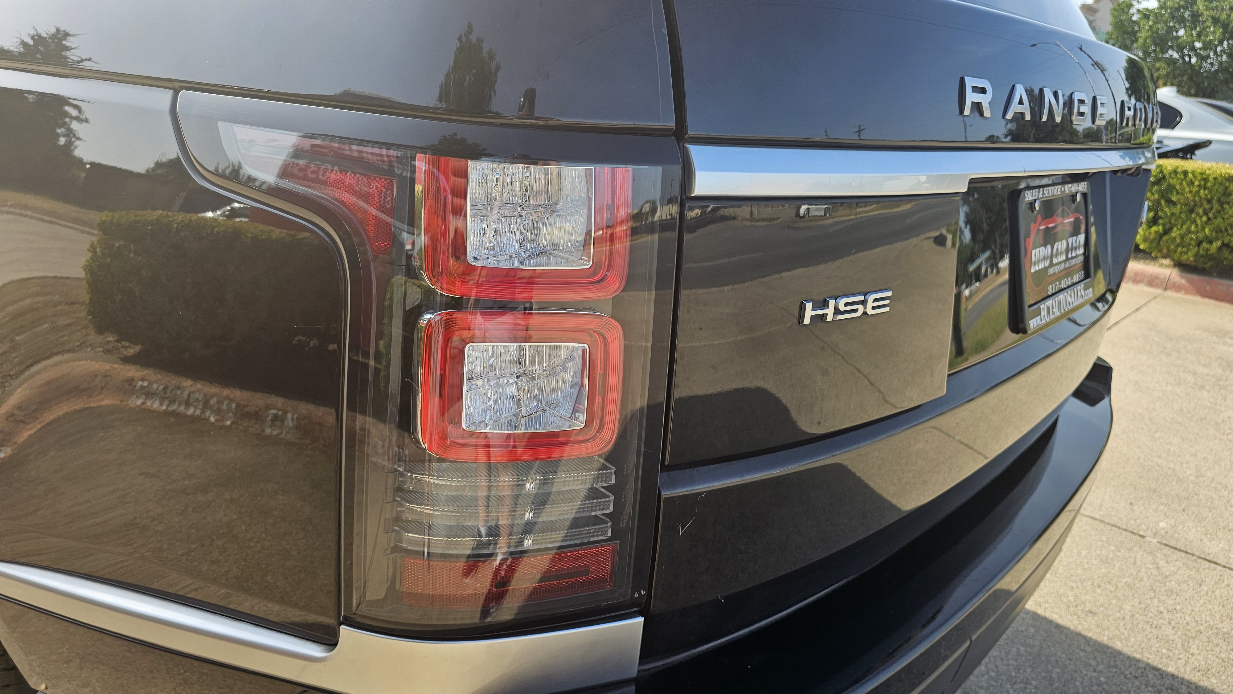 Used 2017 Land Rover Range Rover HSE AWD/4WD image 10