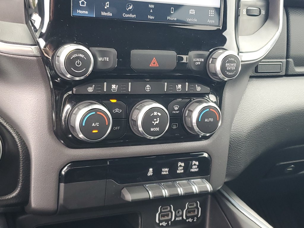 Used 2022 RAM 1500 Laramie AWD/4WD image 18