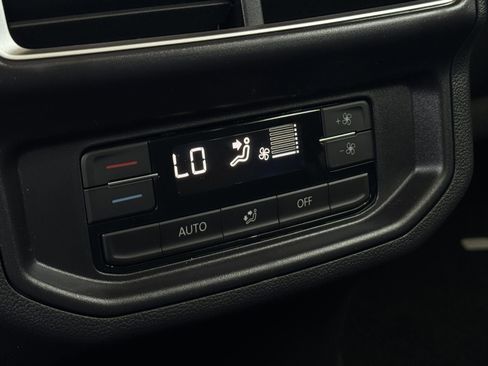 New 2026 Volkswagen Atlas SE image 29