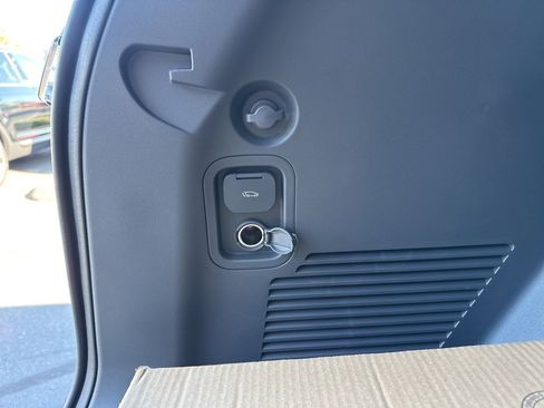 New 2026 Kia EV9 Wind image 21