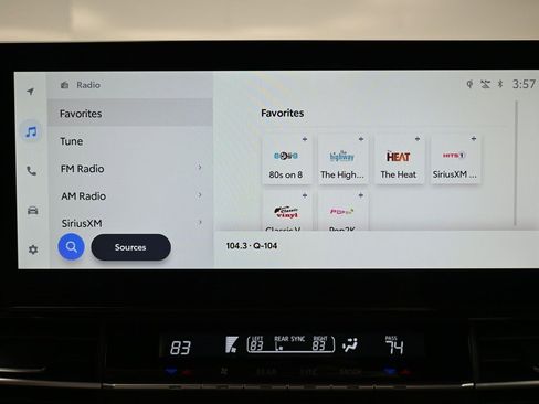 Used 2025 Toyota Sienna XSE image 20