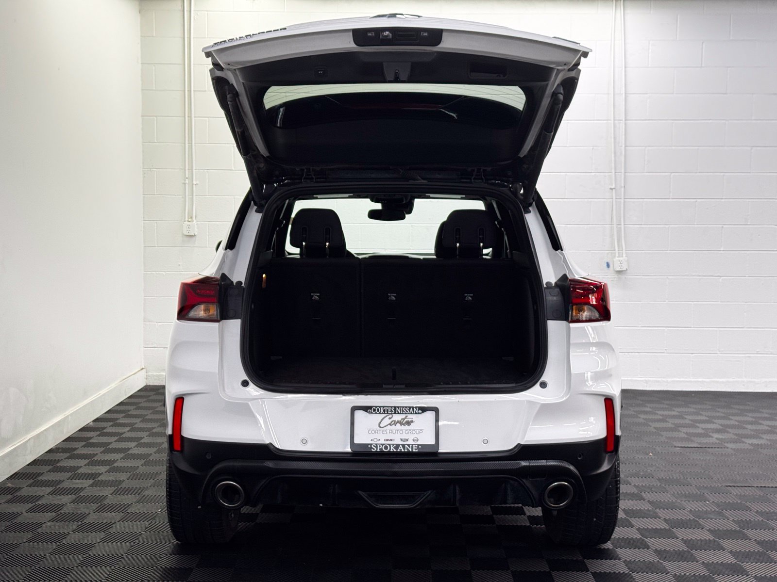 Used 2021 Chevrolet TrailBlazer RS w/ Sun and Liftgate Package FWD image 33
