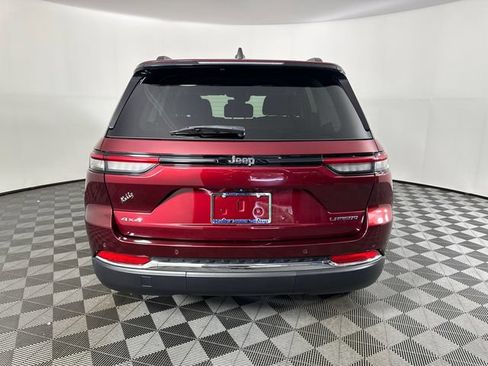 Certified 2023 Jeep Grand Cherokee Laredo AWD/4WD image 25