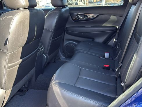 Used 2018 Nissan Rogue SL image 21