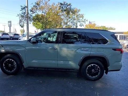 Used 2023 Toyota Sequoia Limited image 39