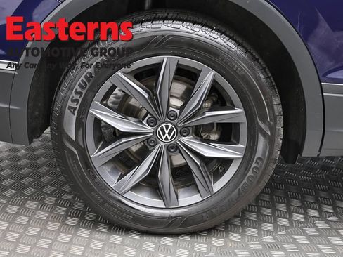 Used 2023 Volkswagen Tiguan SE AWD/4WD image 29