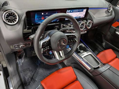 Used 2025 Mercedes-Benz GLA 35 AMG 4MATIC image 10