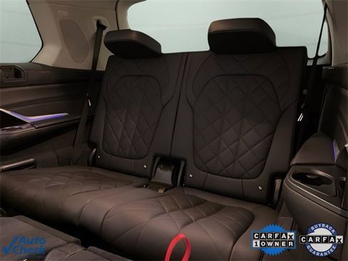 Used 2024 BMW X7 xDrive40i w/ Premium Package image 63