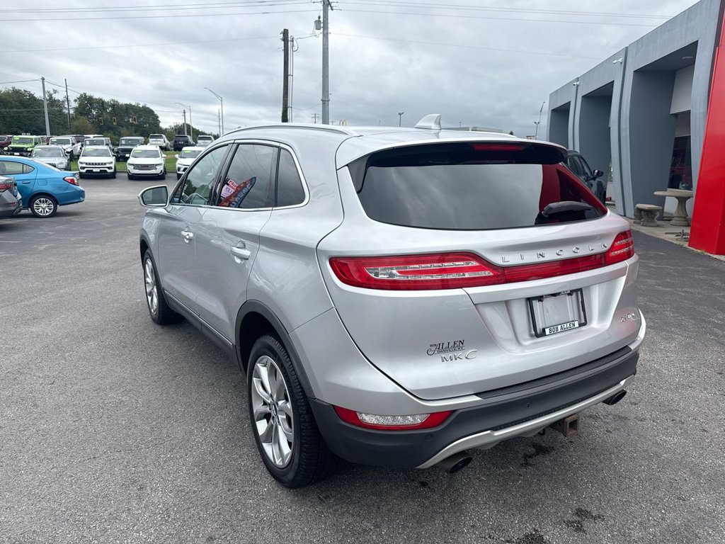 Used 2017 Lincoln MKC Select w/ Select Plus Package AWD/4WD image 4