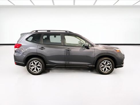 Used 2023 Subaru Forester Premium AWD/4WD image 24