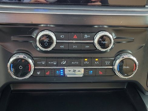 Used 2026 Ford F350 Lariat AWD/4WD image 15
