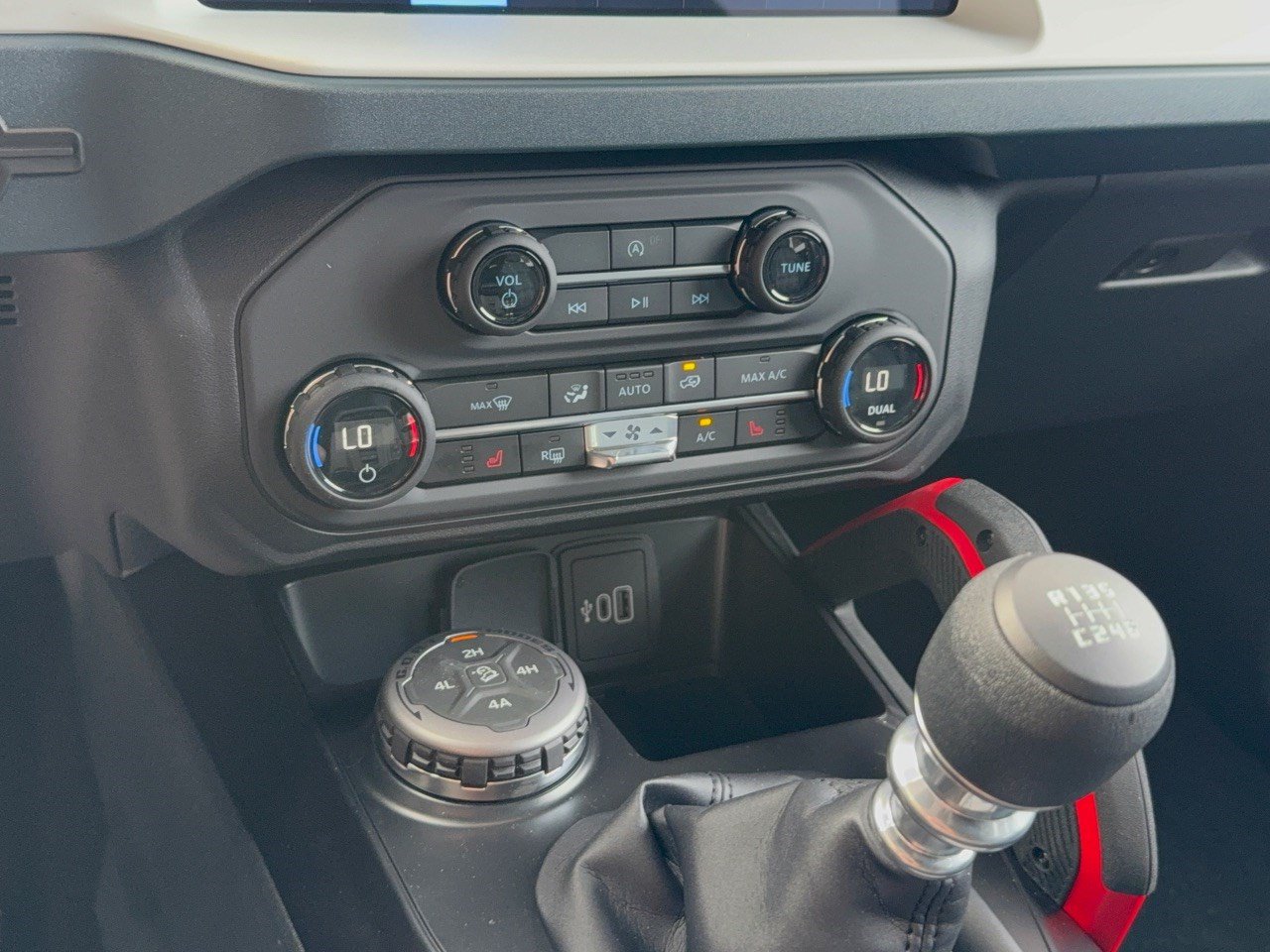 New 2026 Ford Bronco Heritage Edition AWD/4WD image 22