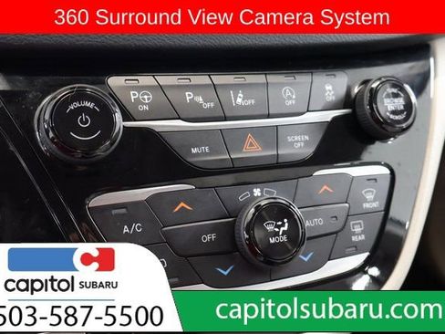 Used 2020 Chrysler Pacifica Touring-L w/ Tire & Wheel Group image 22