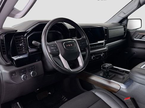Certified 2022 GMC Sierra 1500 SLT w/ SLT Premium Plus Package AWD/4WD image 11