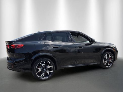 New 2026 BMW X2 xDrive28i w/ Technology Package AWD/4WD image 7