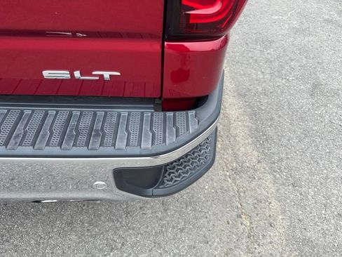 Used 2019 GMC Sierra 1500 SLT w/ SLT Premium Plus Package AWD/4WD image 10