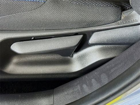 Used 2022 Toyota Corolla SE image 12