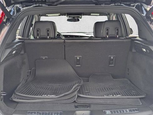 Used 2023 Cadillac XT4 Premium Luxury FWD image 6