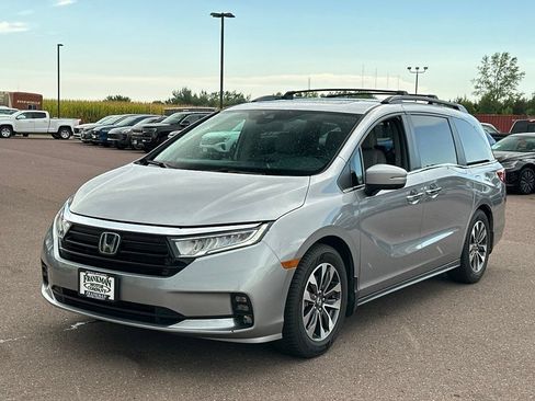 Used 2021 Honda Odyssey EX-L image 4