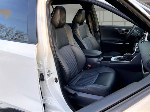 Used 2022 Toyota RAV4 XSE image 28