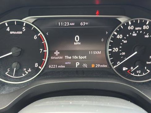 Used 2025 Nissan Rogue SV AWD/4WD image 10