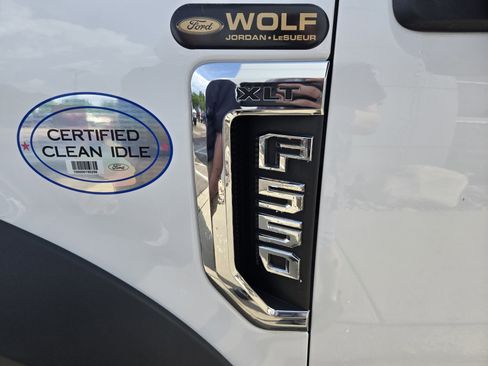 Used 2017 Ford F550 2WD Regular Cab Super Duty w/ XLT Value Package image 7