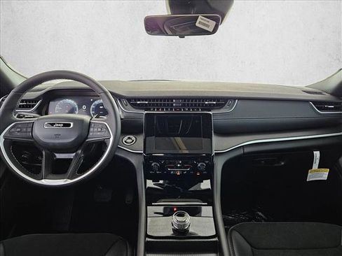 New 2025 Jeep Grand Cherokee L Altitude image 13