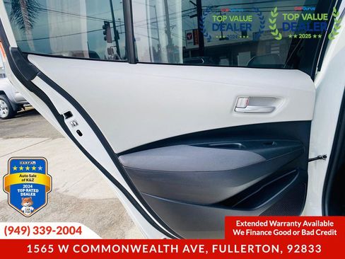 Used 2020 Toyota Corolla LE FWD image 30