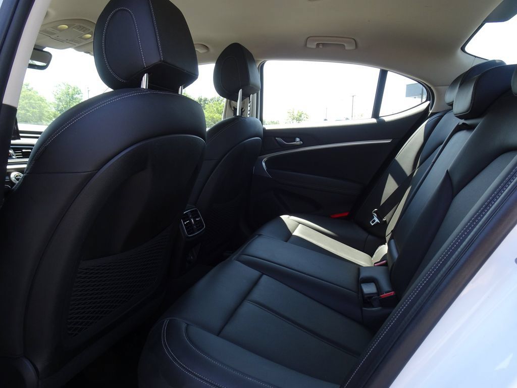 Used 2022 Genesis G70 2.0T AWD/4WD image 16
