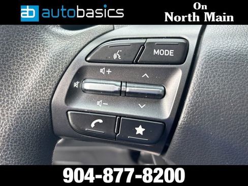 Used 2023 Hyundai Kona SE AWD/4WD image 24