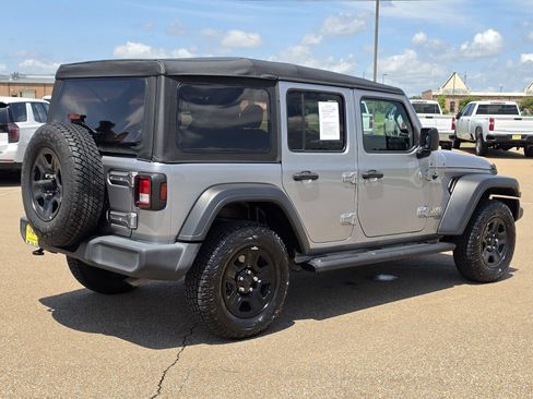 Used 2021 Jeep Wrangler Unlimited Sport AWD/4WD image 6