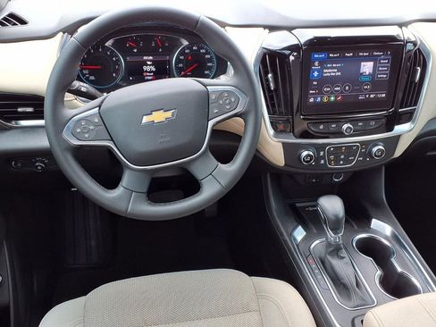 Used 2023 Chevrolet Traverse LT FWD image 12