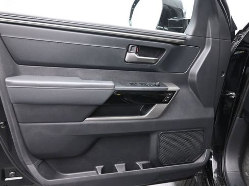 Used 2025 Toyota Tundra Limited image 24