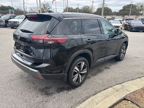 Used 2024 Nissan Rogue SL w/ SL Premium Package image 5