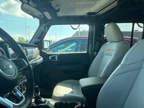 Used 2021 Jeep Gladiator Mojave w/ Dual Top Group AWD/4WD image 30
