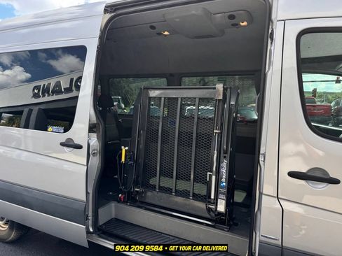 Used 2016 Mercedes-Benz Sprinter 2500 image 18